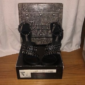 Demonia Bullet Heels black size 10 GLAM-43